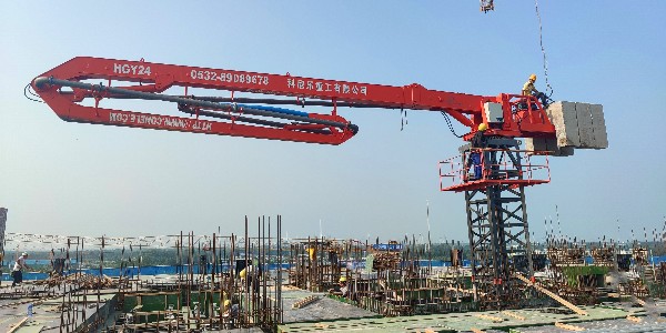 科尼樂 電梯井內(nèi)爬式液壓布料機